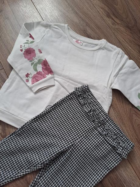 Mikinka s legínami, 98