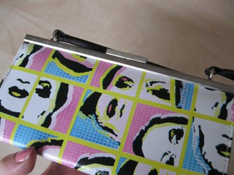 Malá elegantná zaujímavá kabelka, 