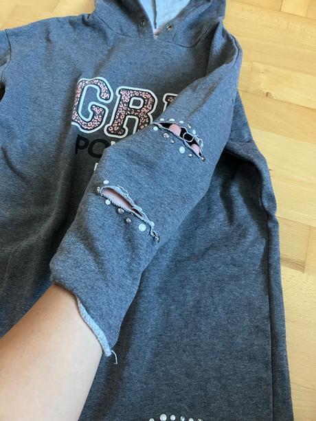 Predĺžená mikina, 146