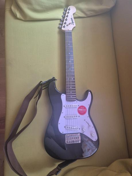 Nova elektrická gitara +puzdro +kombo, 