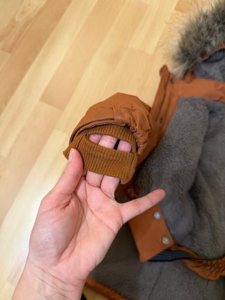 En fant zimna bunda 110, 110