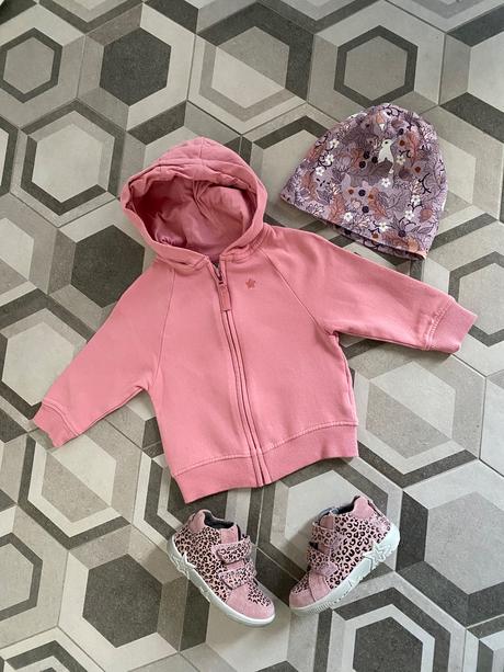 Next mikinka, next,86