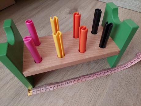 Drevená hračka "zatĺkačka",