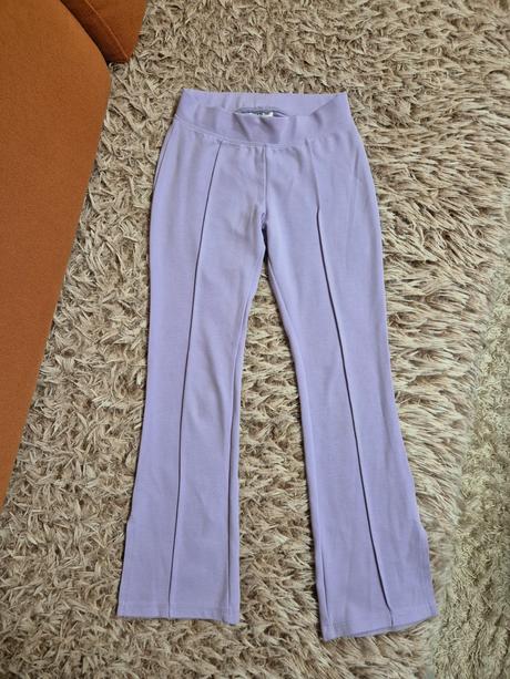 Zvonové nohavice, 134