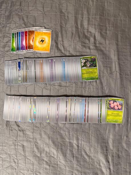 Surging sparks pokémon karty, 