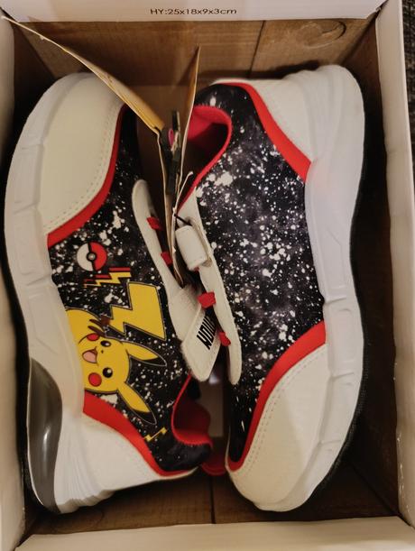 Pokémon pikachu tenisky, 31