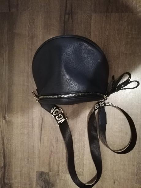 Dámska modrá kabelka, 