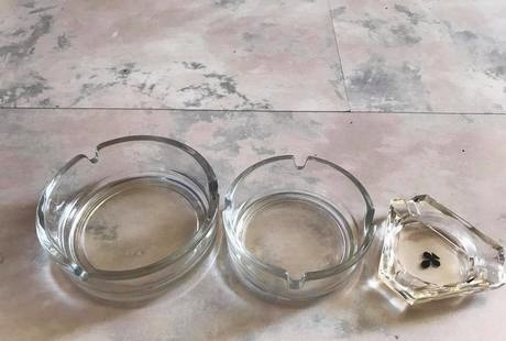 Sklenené popolníky 4 ks, 