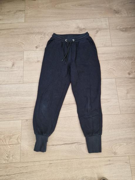 Teplaky 146 reserved, reserved,146