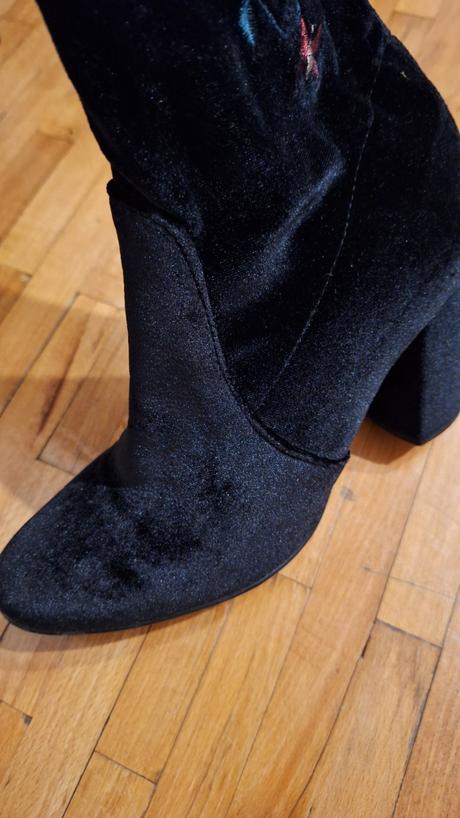 Nové čižmy, ahinsa,39