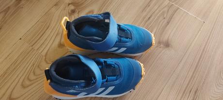 Tenisky adidas traxion, adidas,32