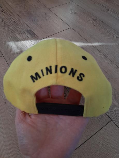 Šiltovka minions, 56