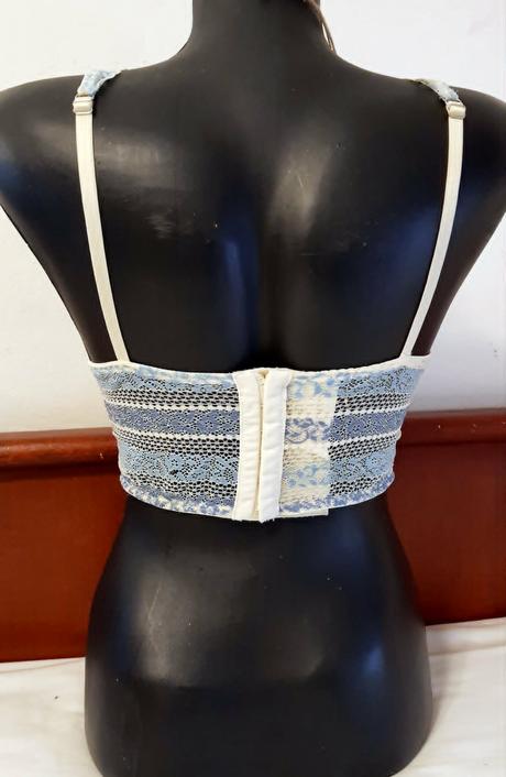 Predám celočipkovú podprsenku veľ. 60b, intimissimi,60b