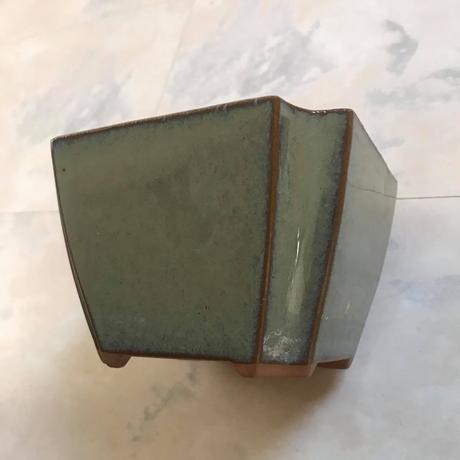 Perleťový starožitný črepník, 