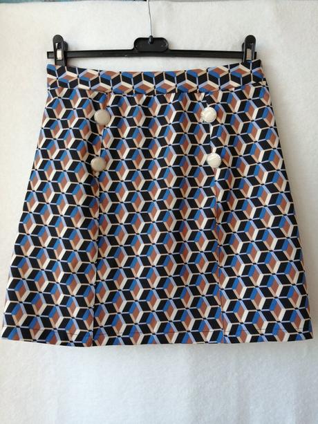 Pekná sukňa, amisu,38