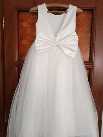 Krásne šaty na prijimanie, 134