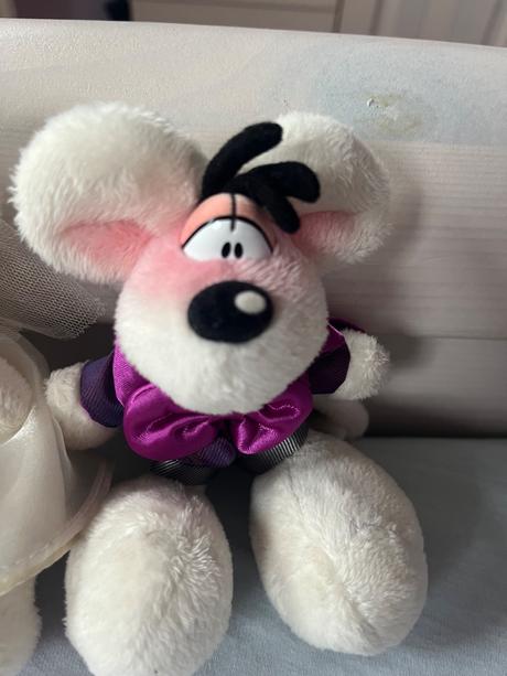 Svadobny podnos a plysaky, 