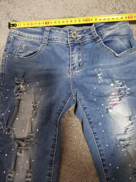 Trojštvrťové nohavice, 140