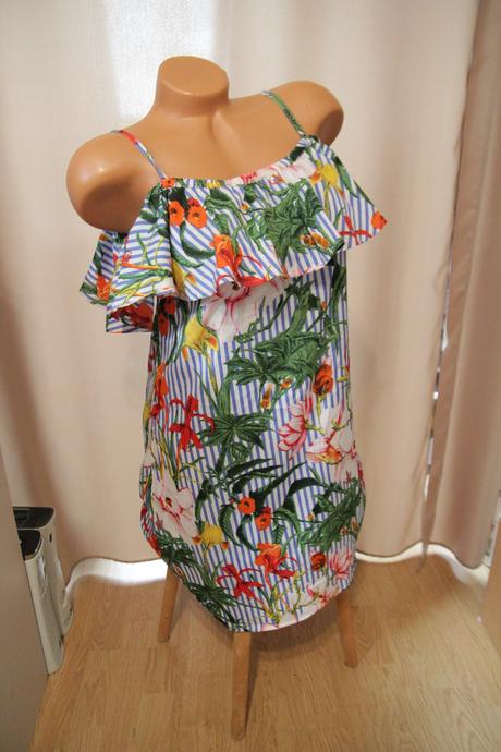 Pásikavé kvetované šaty, m