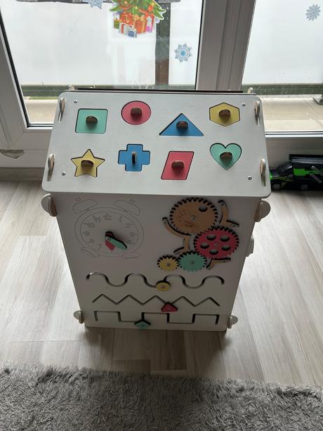 Kidsbusy aktivity domcek, 