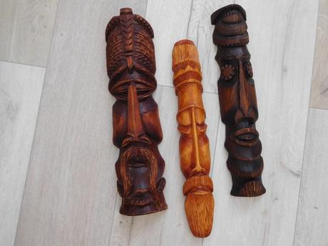 Drevo rezba tváre -závesná dekorácia 60 cm dlžka, 