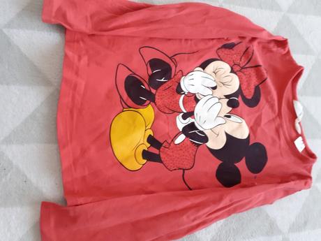 Dievcensky cerveny pulover s minnie, h&m,116