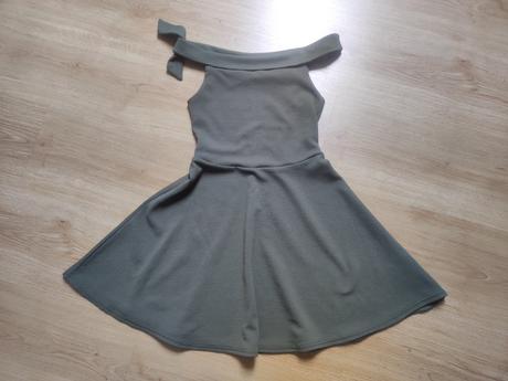 Elastické, new look,140