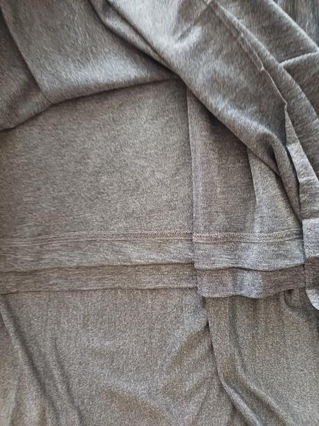 Ùžasná sukňa massimo dutti č.m, m