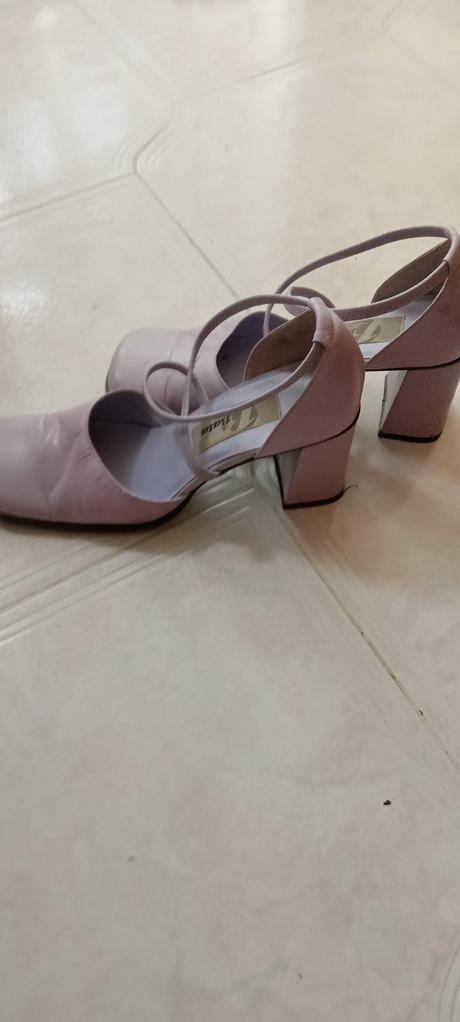 Krásne lodičky, baťa,39