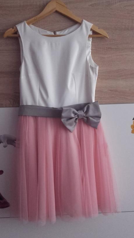 Spolocenske saty, 38