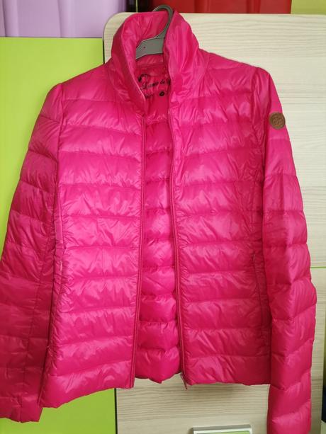 Dámska /dievčenská vetrovka veľ. m, m