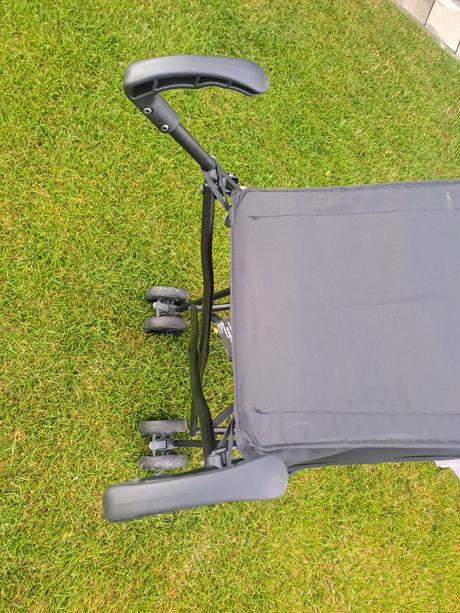 Cestovný skladací kočík, 