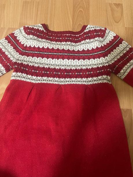 Šaty s vianočným vzorom, 128