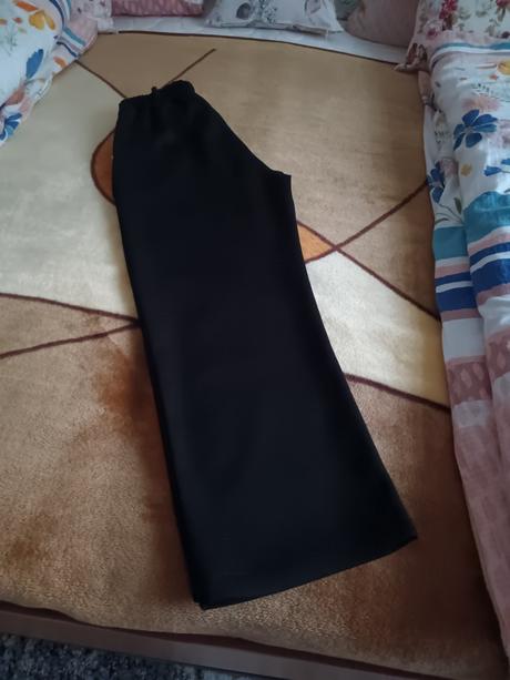 Predám dámske nohavice nové veľkosť uni l a 2xl, c&a,l / xxl