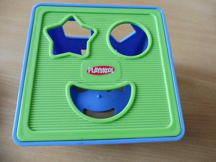 Vkladacia kocka playskool, 