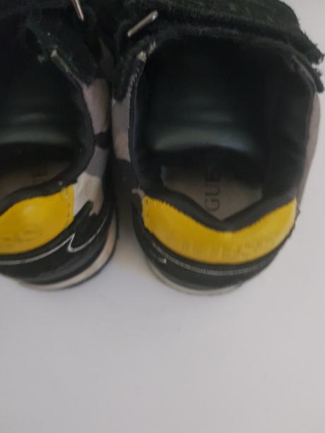 Guess botasky, guess,21