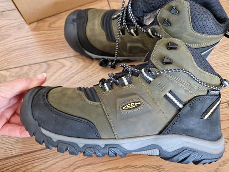 26sch_keen ridge flex, keen,38