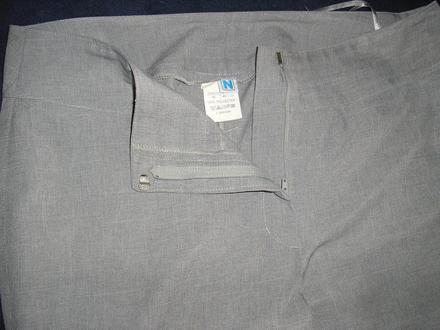 677. sivé nohavice, 50