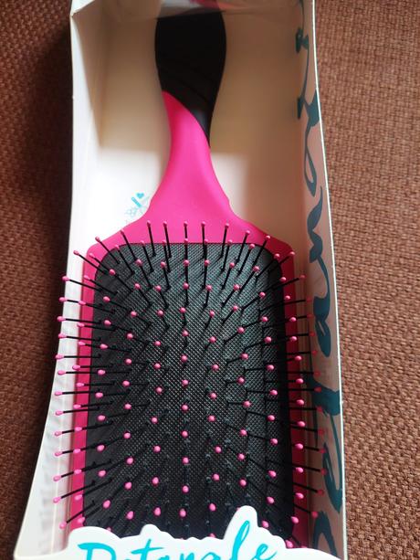 Kefa na vlasy a papilotove natacky, 