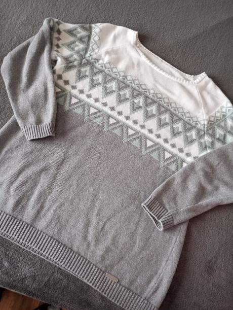 Sivý pulover, l