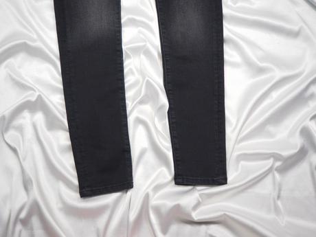 Luxusné strečové rifle c. o. j, s