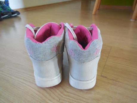 Vyššie tenisky, 34