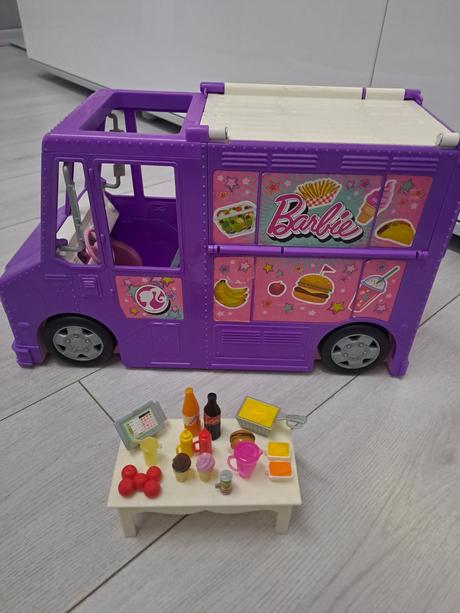 Barbie pojazdná reštaurácia., 