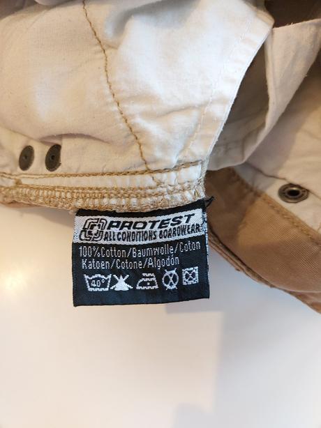 Nohavice kratasy protest 140, 140