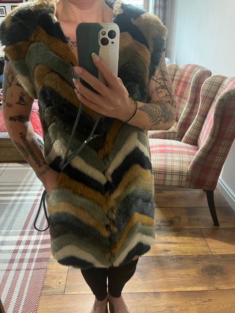 Dámska vesta značka urbancode veľkosť 8, s