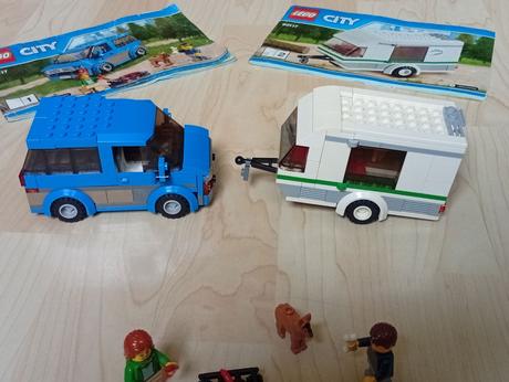 Lego 60117 dodávka a karavan, 