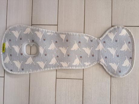 Priedušná podložka aeromoov do autosedačky,