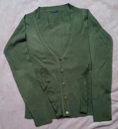 Svetrík na gombíky, 38