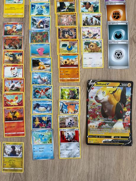 100 original karticiek pokemon + jumbo karta,