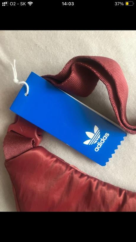 Ladvinka adidas, adidas